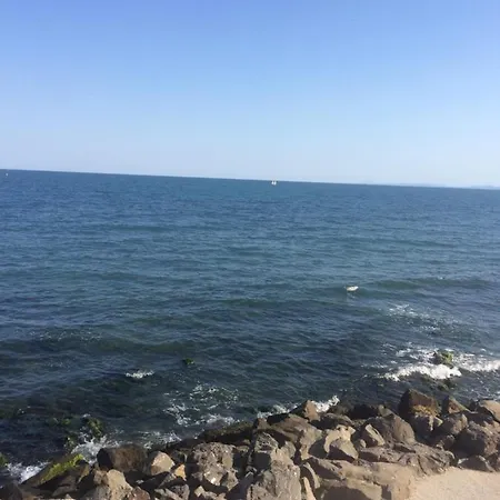Sea Side Specious 2 Bedroom Apartament Ravda